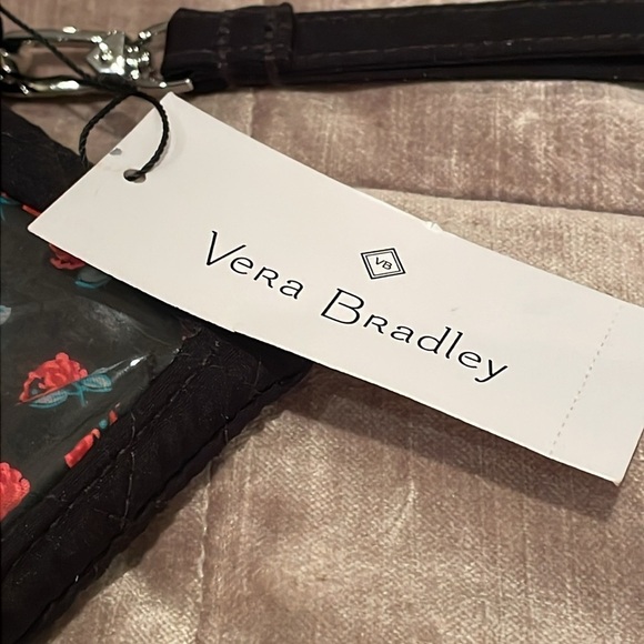 New! Vera Bradley Wristlet RFID Tech Full Size Wallet Wristlet - Picture 2 of 11